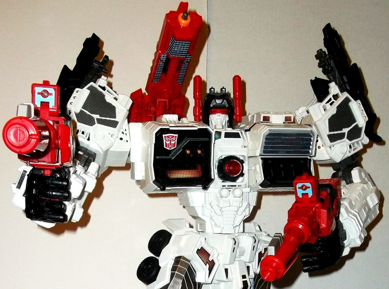 Illustration for article titled The Awesomeness That Is Generations Metroplex